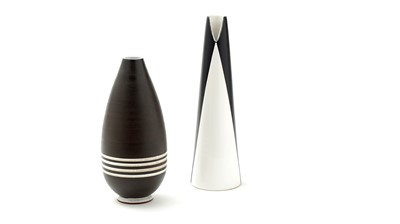 Lot 139 - A Dutch Pinquin vase, another.
