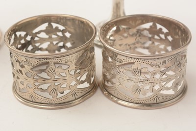 Lot 171 - A selection of silverware