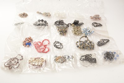 Lot 181 - A large quantity of costume jewellery