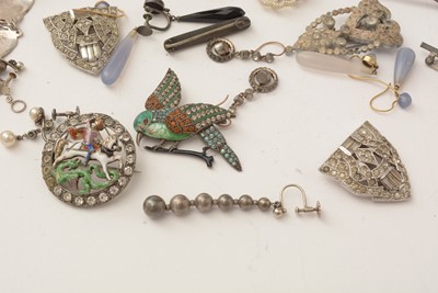 Lot 151 - A selection of jewellery