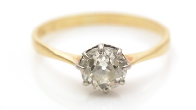 Lot 729 - A single stone solitaire diamond ring