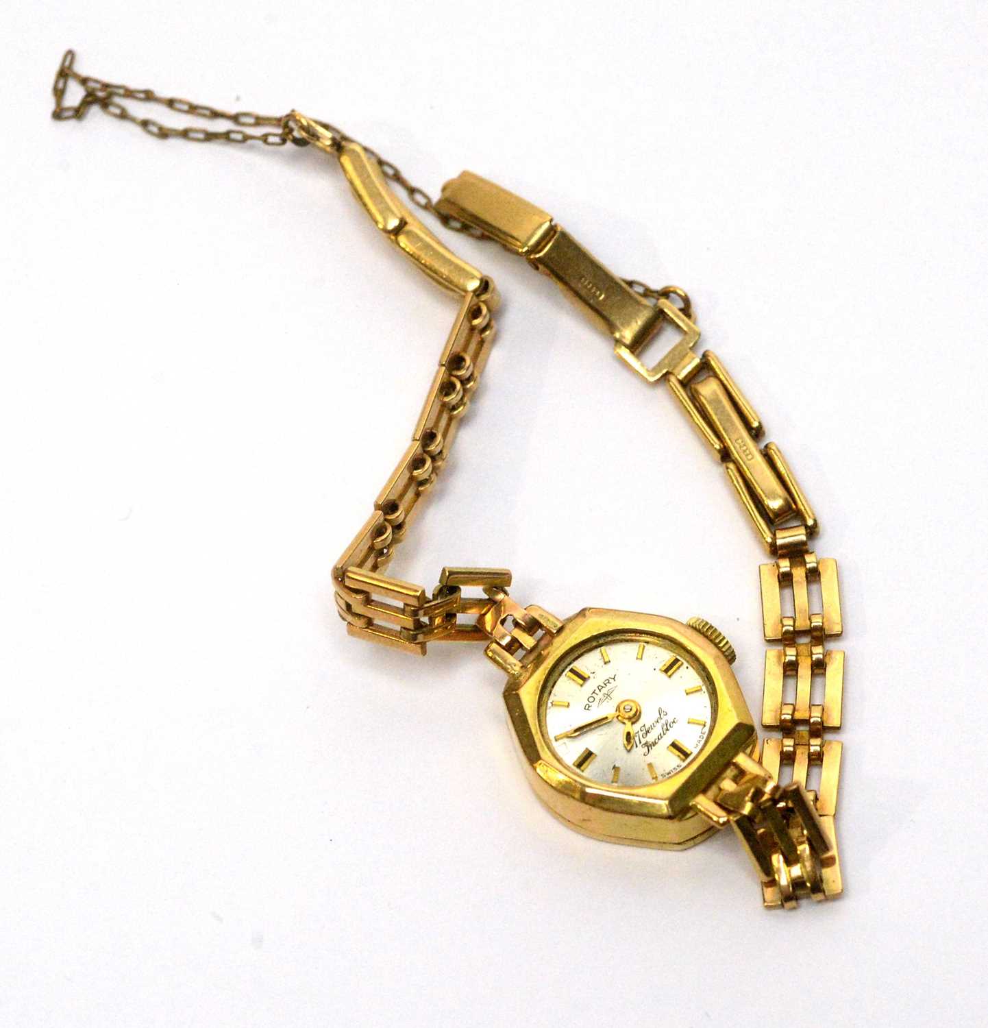 Lot 105 - A Rotary 9ct gold wrist watch