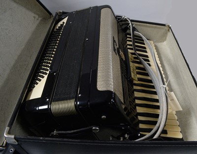 Lot 171 - An Italian Scandalli accordion