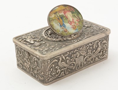 Lot 466 - An early 20th Century German silver singing bird box
