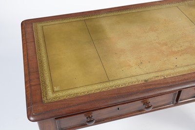 Lot 941 - An early Victorian mahogany writing table
