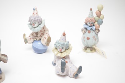 Lot 259 - A collection of Lladro figures of clowns