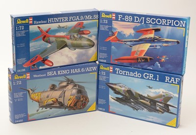 Lot 201 - Seven Revell model constructor kits