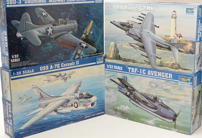 Lot 210 - Six Trumpeter model constructor kits