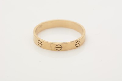 Lot 680 - An 18ct yellow gold Cartier Love ring
