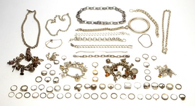 Lot 73 - A selection of silver and other necklaces