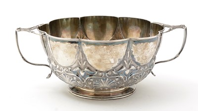 Lot 184 - An Edwardian silver two-handled cup or rose bowl