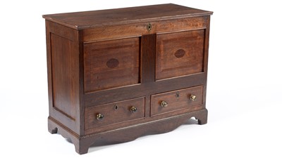 Lot 1472 - A Georgian oak mule chest