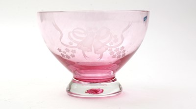 Lot 88 - Caithness wedding bowl in rouge glass