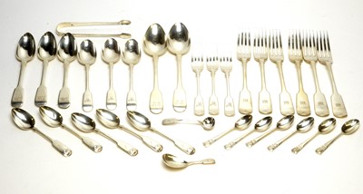 Lot 71 - A selection of silver and plated cutlery