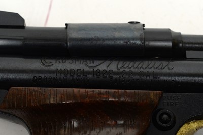 Lot 1000 - Crosman 1322 Medalist .22 cal air pistol