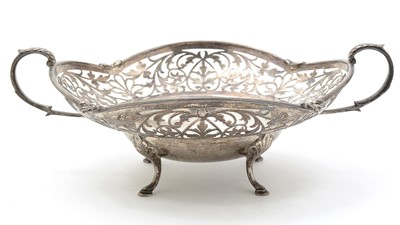 Lot 208 - An Edwardian two-handled silver dish