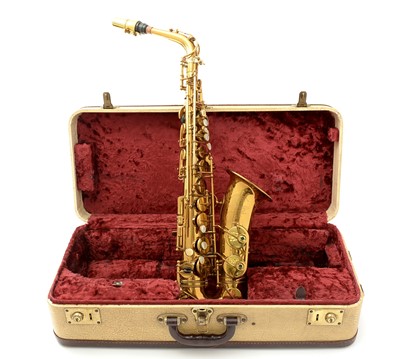 Lot 726 - 1960 Selmer VI Alto saxophone and period case