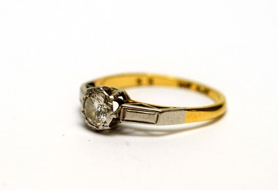 Lot 87 - An Art Deco solitaire diamond ring