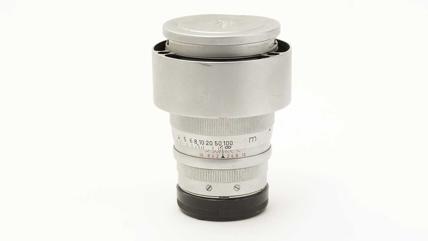 Lot 810 - A Leica 8.5cm f1.5 lens