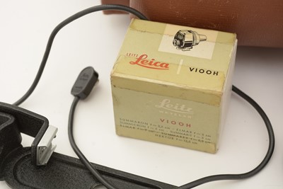 Lot 811 - Leica Photographic Accessories
