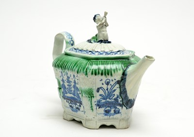 Lot 887 - Pearlware teapot