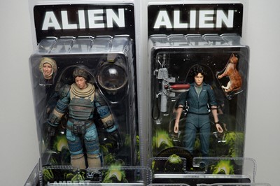 Lot 382 - A collection of Neca Alien figures.