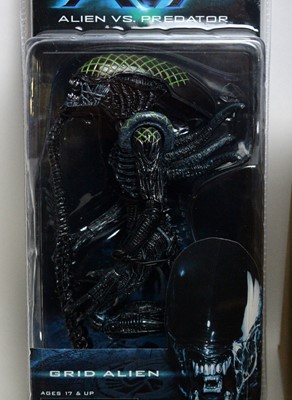 Lot 382 - A collection of Neca Alien figures.