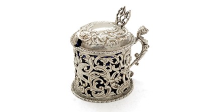 Lot 42 - A late Victorian silver mustard pot