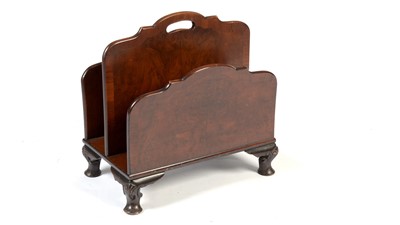 Lot 1371 - A Georgian-style burr walnut two-division magazine rack