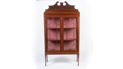 Lot 1376 - An Edwardian inlaid mahogany china cabinet