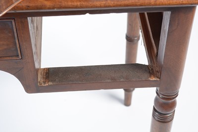 Lot 928 - A Regency mahogany tray-top side table