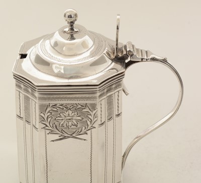 Lot 60 - A George III silver mustard pot