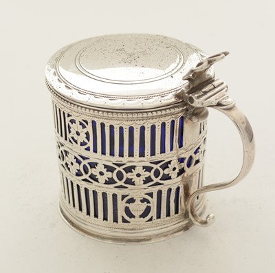 Lot 68 - A George III silver mustard pot