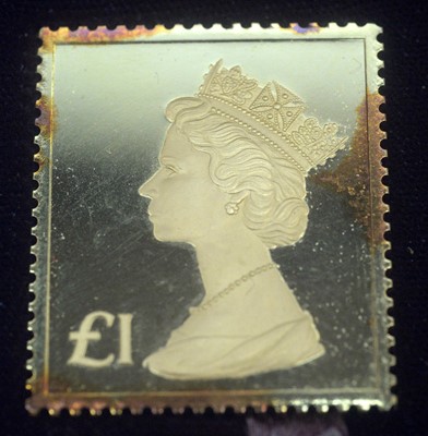 Lot 960 - Hallmarks Replica Limited The Penny Black and The £1 Machin stamp replicas