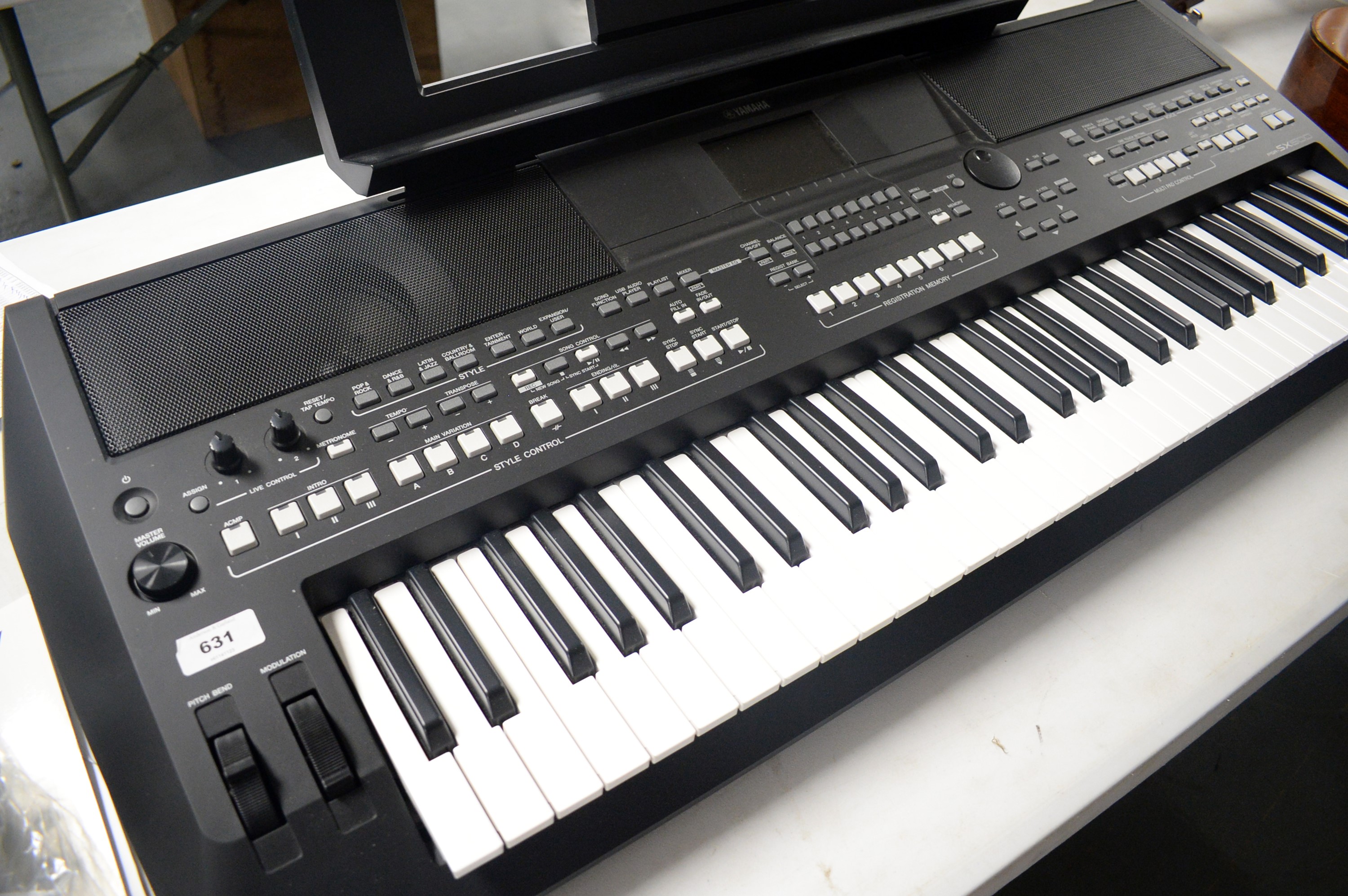 Lot 631 - A Yamaha PSR-SX600 digital keyboard