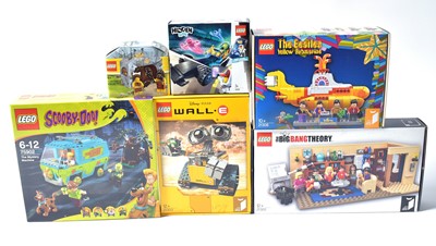 Lot 277 - A selection of TV and Film LEGO sets.