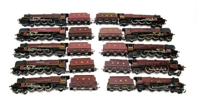 Lot 7 - Hornby 00-gauge locomotives and their tenders