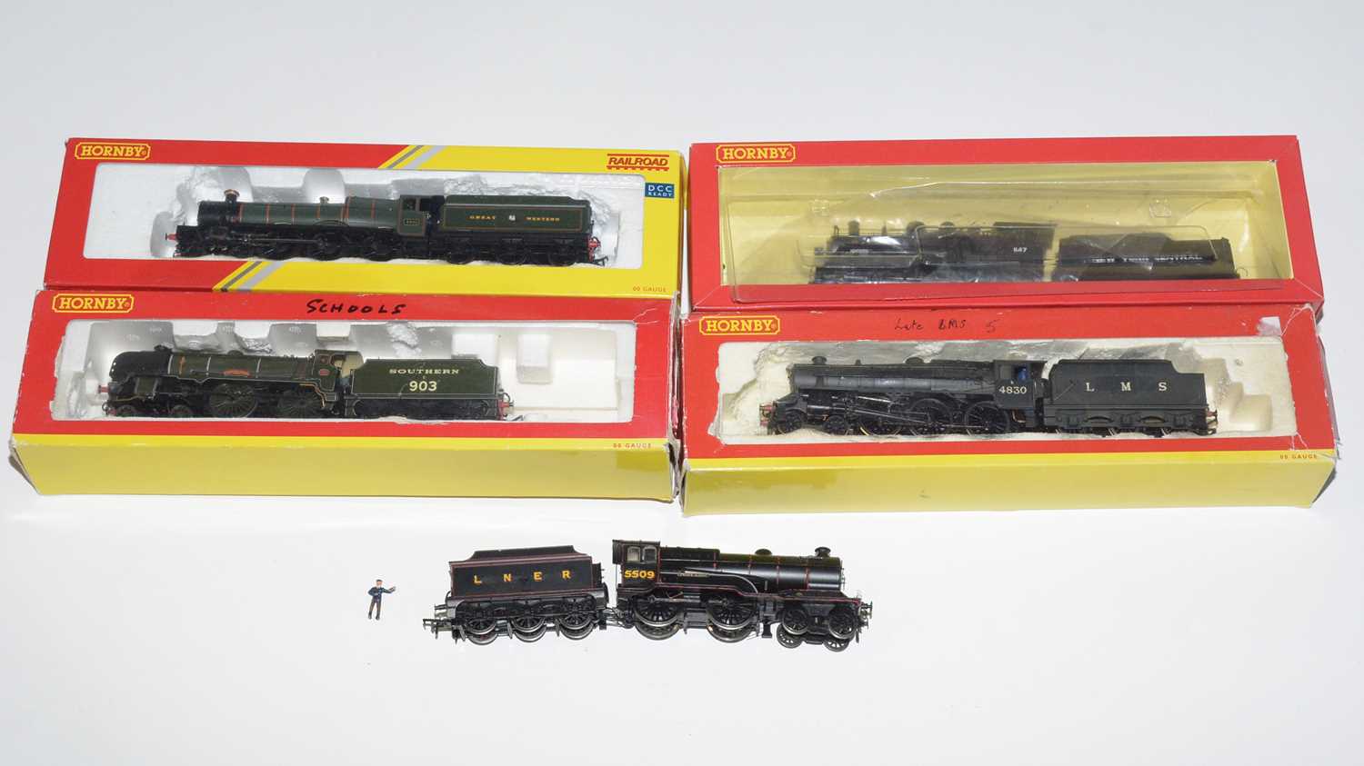 Train Hornby O - Locomotive Vapeur 3.1225 + Tender 2528 + Voitures Salon - Vintage