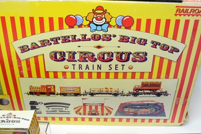 Lot 16 - Hornby 'Bartellos' Big Top Circus' train set and other vehicles.