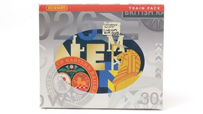 Lot 102 - Hornby 00-gauge Coronation Scot train pack