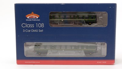 Lot 110 - Bachmann Class 108 3-car DMU Set