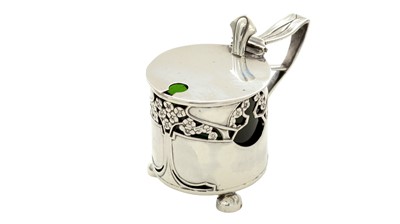 Lot 99 - A small Edwardian silver art nouveau mustard pot
