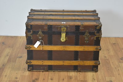 Lot 85 - A vintage oak, brass and metal-bound cabin trunk