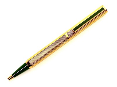 Lot 1175 - An Alfred Dunhill gold-plated and green enamelled ballpoint pen