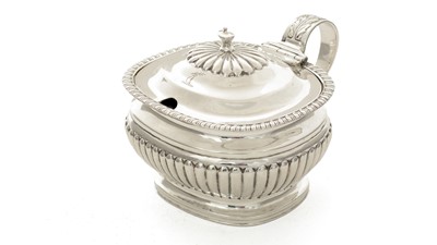 Lot 112 - A George III silver mustard pot