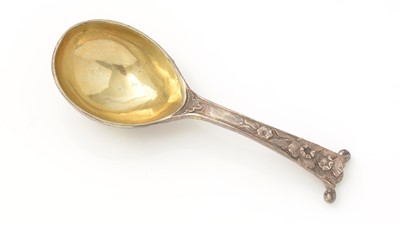 Lot 359 - An early Victorian cast-silver caddy spoon