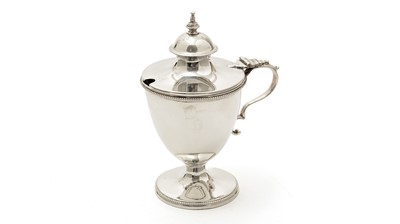Lot 125 - A George III silver mustard pot
