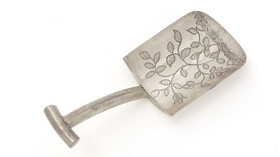 Lot 394 - A George III silver caddy spoon