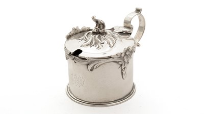 Lot 130 - A William IV silver mustard pot