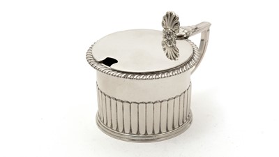 Lot 135 - A George IV silver mustard pot